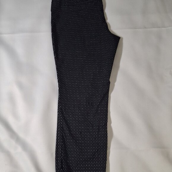 Ricki's Ankle Pants Size M Stretch Geo Pattern Black Pull-on  Leg Vent Detail - Picture 5 of 10